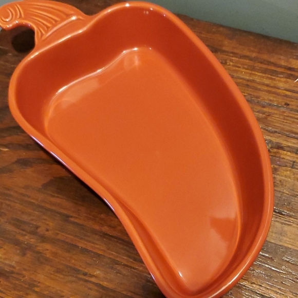 Chantal Chili Pepper Dish - Picture 3 of 10